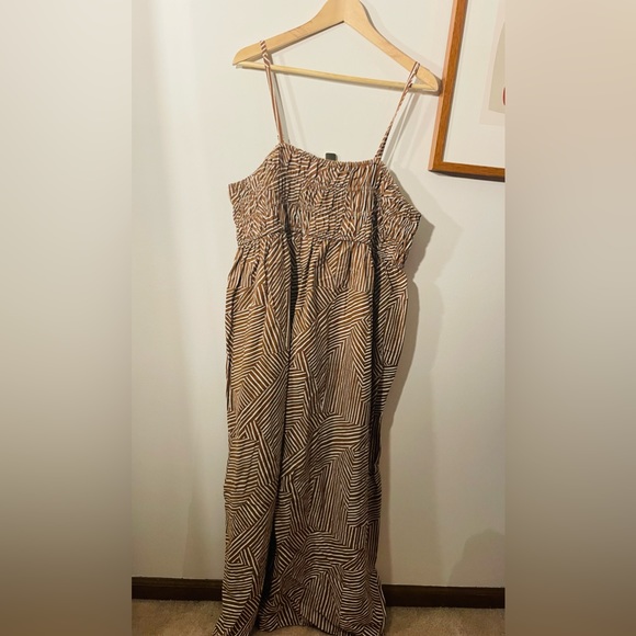 Geometric printed maxi dress with pockets - Picture 1 of 3